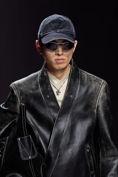 Look 94